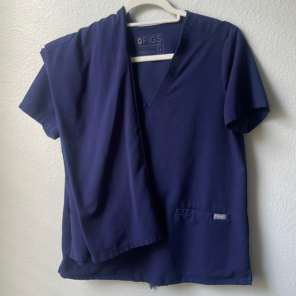 navy figs scrub set